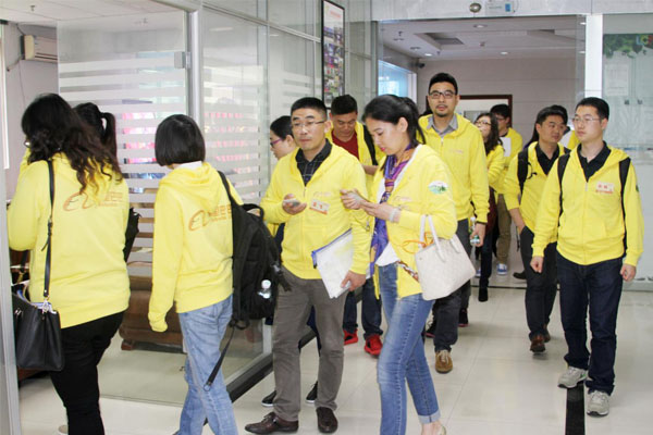 mile米乐集团创始人龙平芳女士同阿里巴巴上海浦东VIP客户进行分享互动